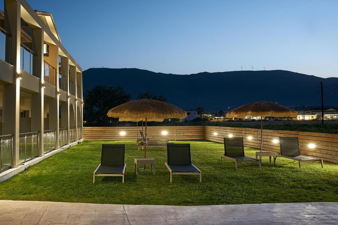 Grapevines Hotel Alykanas  Esterno foto