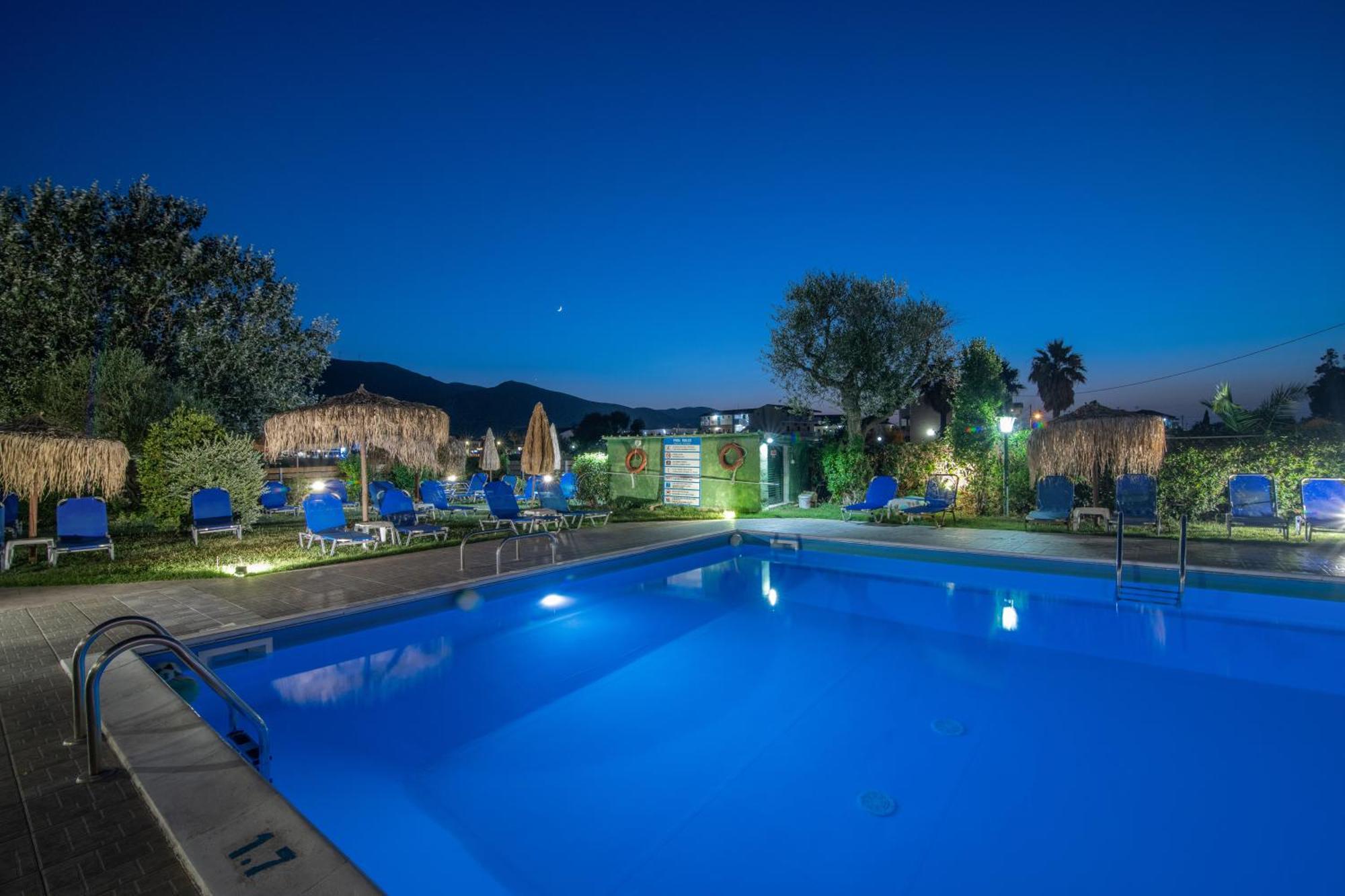 Grapevines Hotel Alykanas  Esterno foto