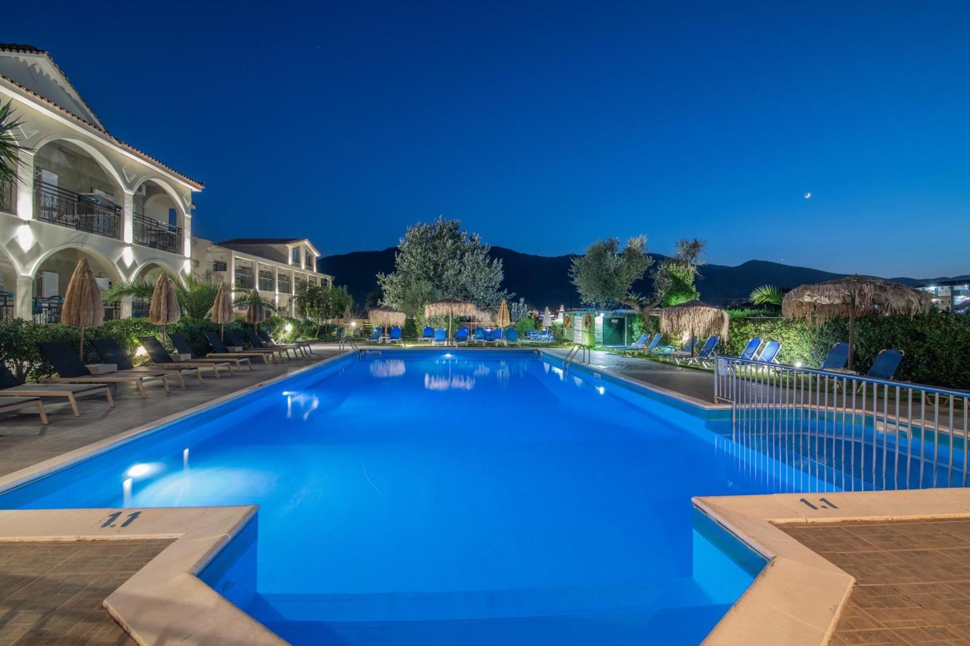 Grapevines Hotel Alykanas  Esterno foto