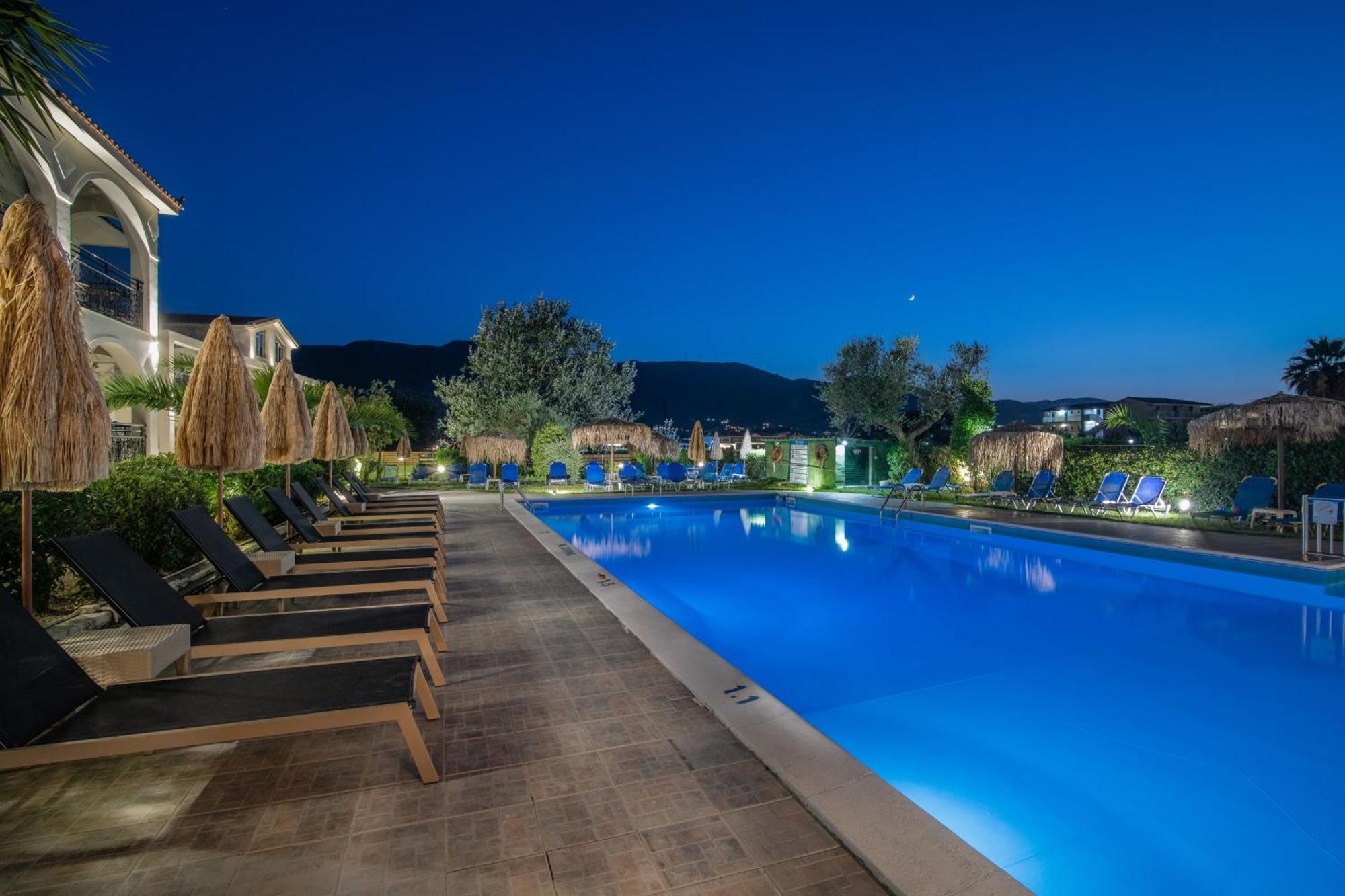 Grapevines Hotel Alykanas  Esterno foto