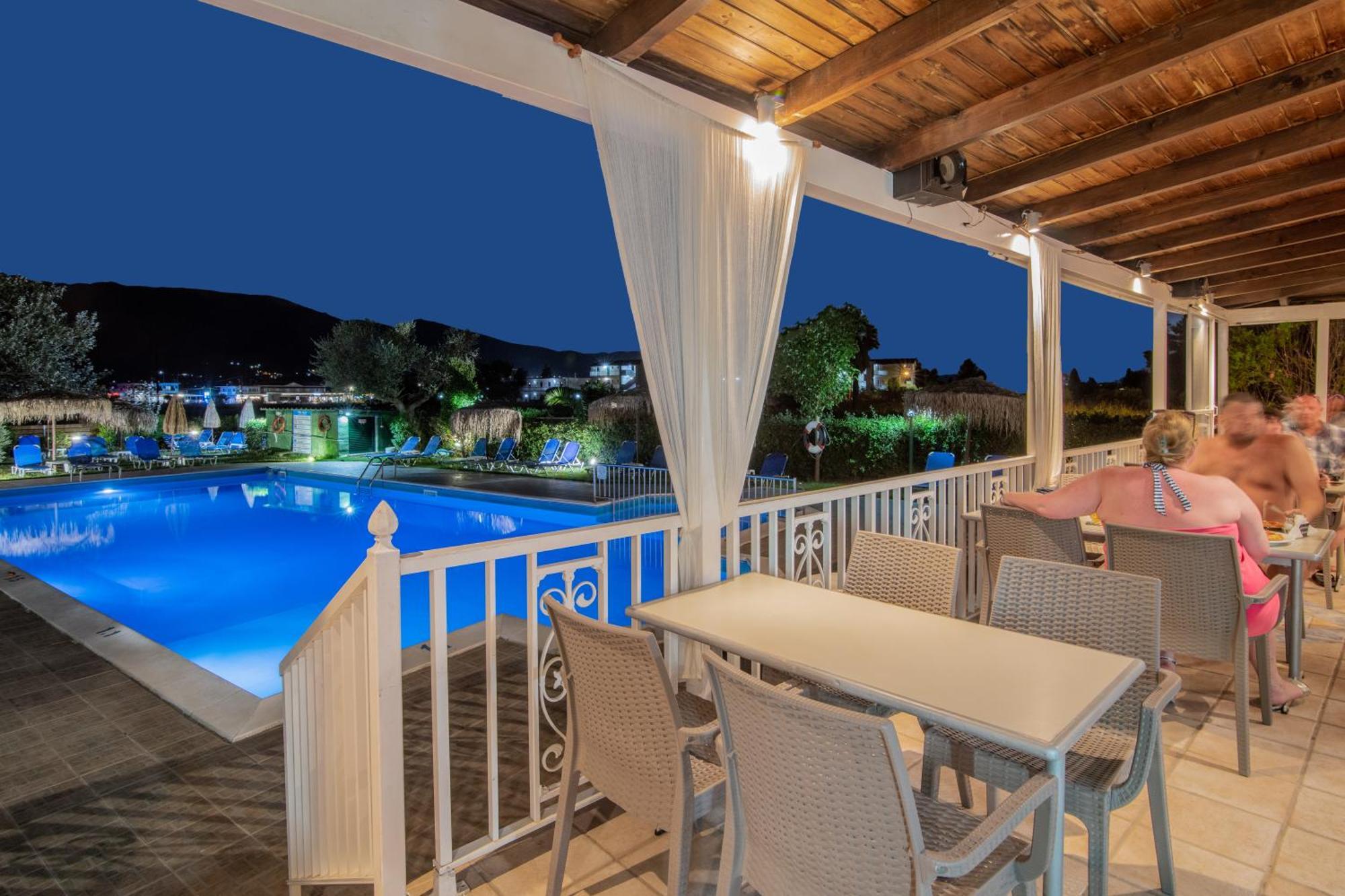 Grapevines Hotel Alykanas  Esterno foto